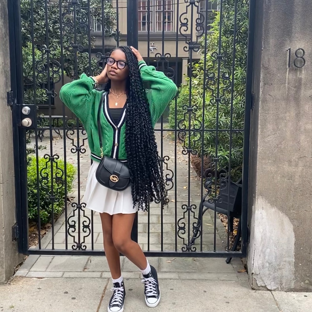 Meet your Posher, Macy